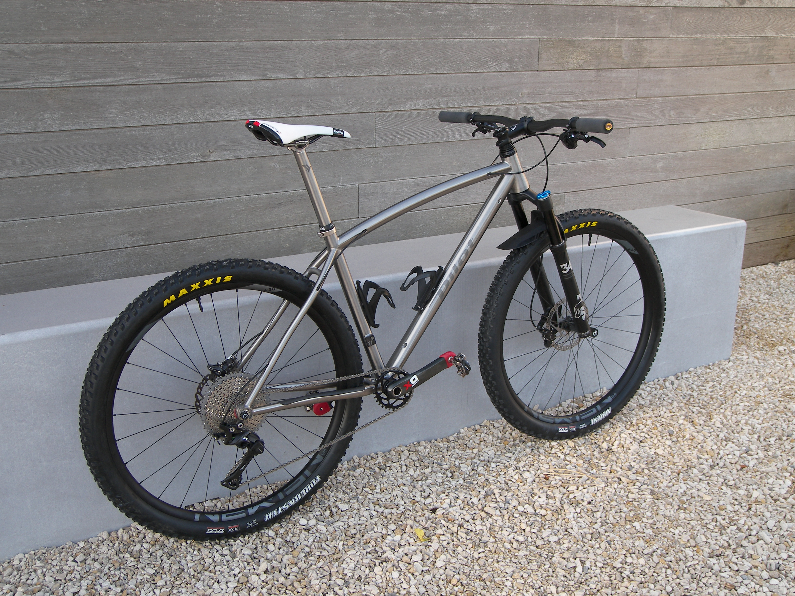 custom hardtail mountain bike